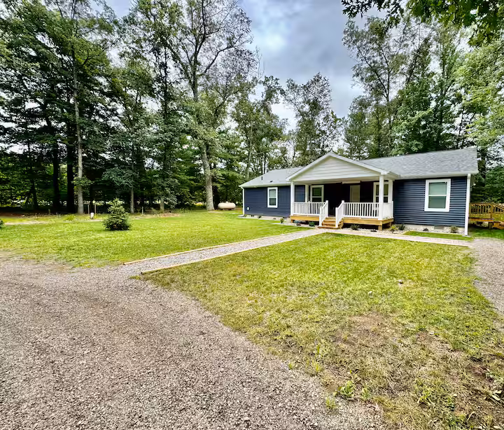 Wooded surroundings of Pine River Ranch's 17 acre property